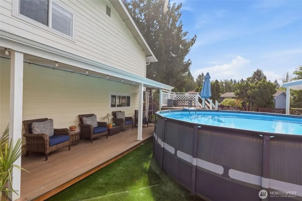 6878 Helena Drive NE Bremerton WA 98311