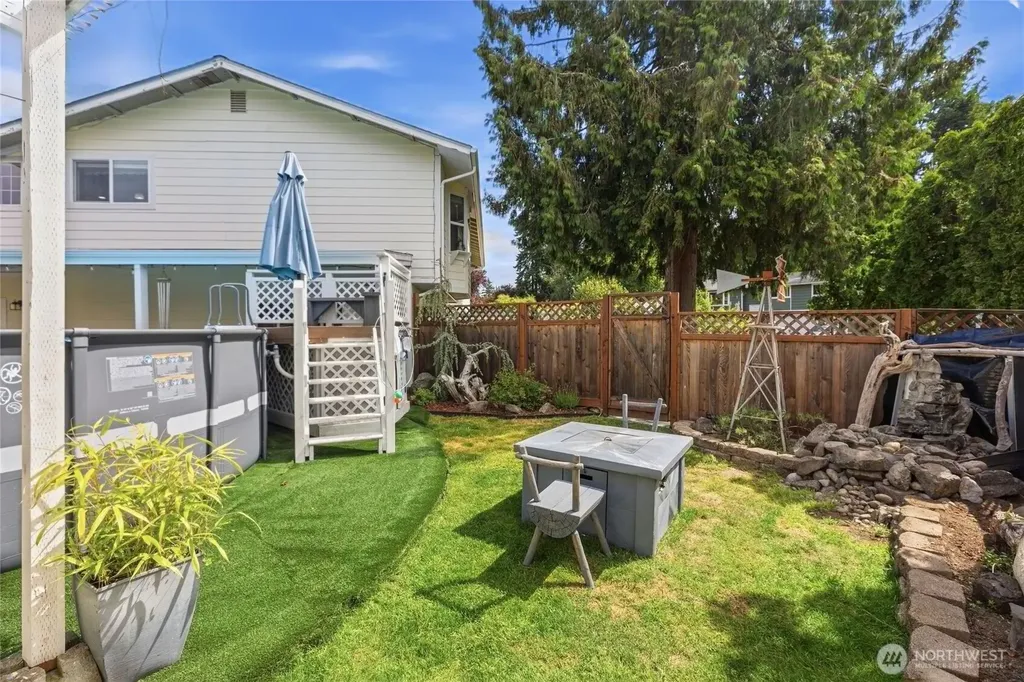 6878 Helena Drive NE Bremerton WA 98311