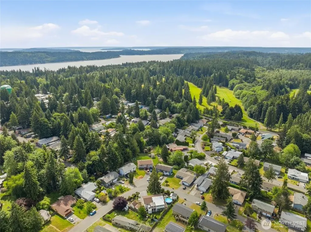 6878 Helena Drive NE Bremerton WA 98311