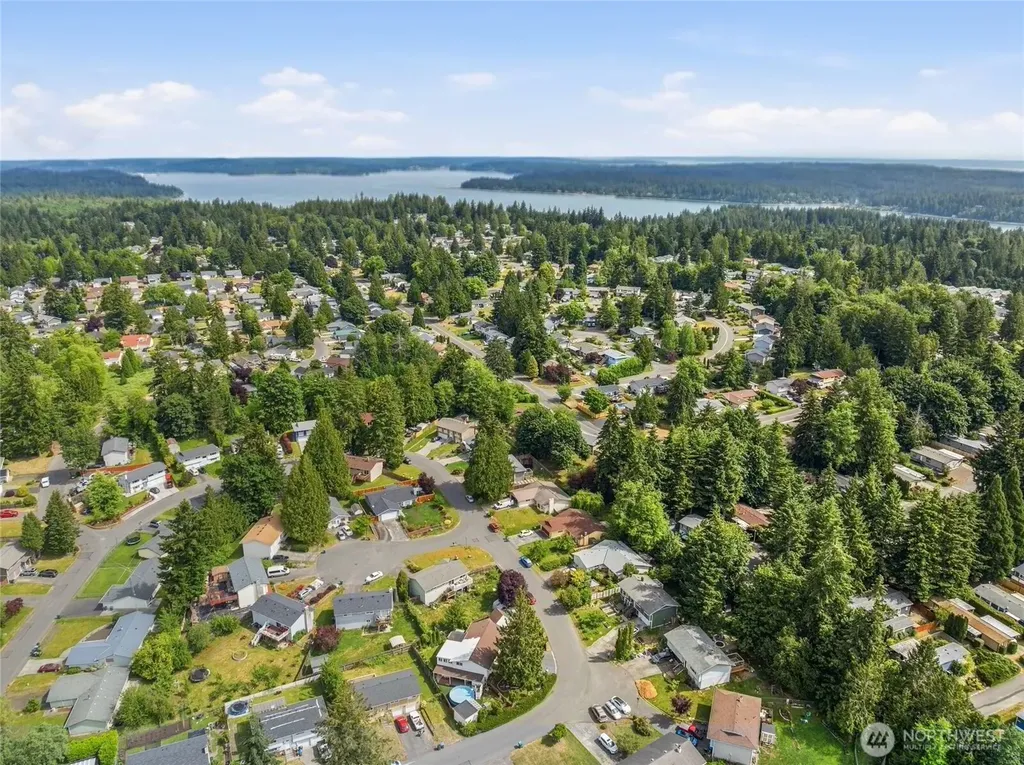 6878 Helena Drive NE Bremerton WA 98311