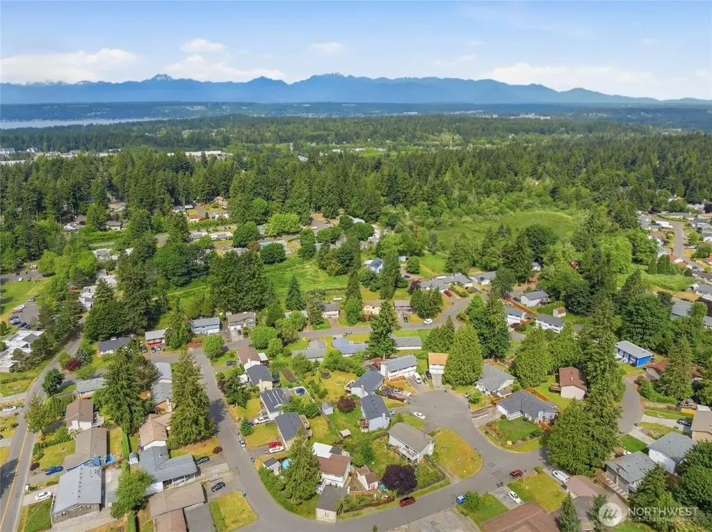 6878 Helena Drive NE Bremerton WA 98311