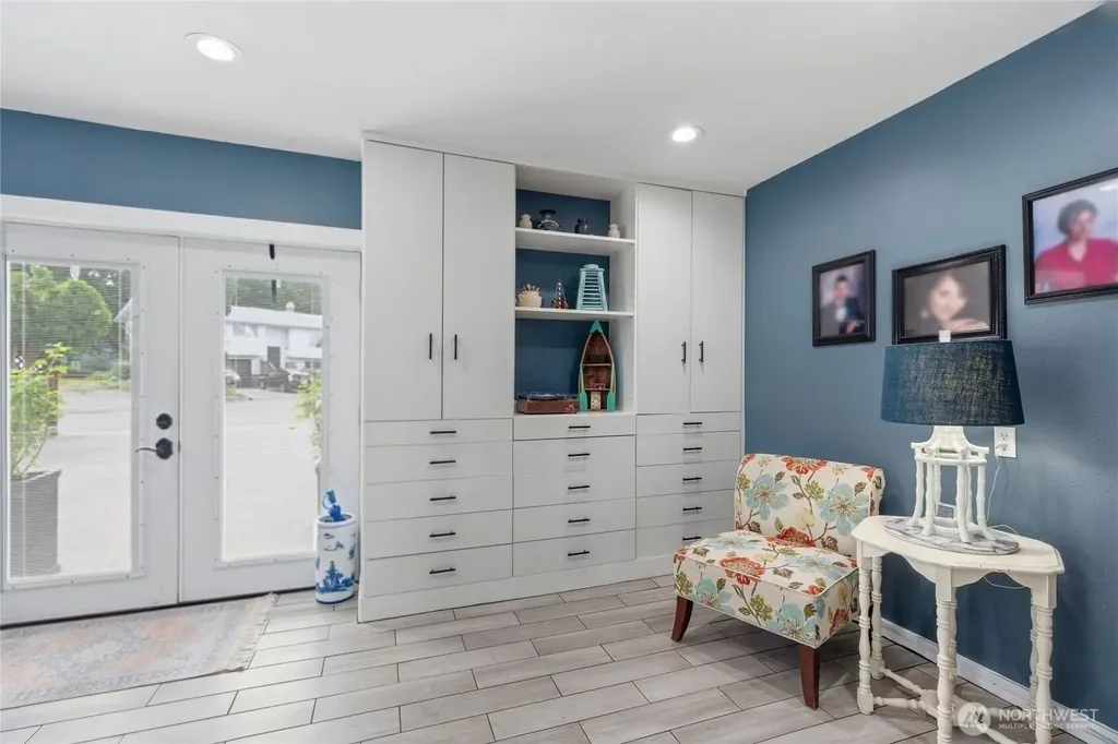 6878 Helena Drive NE Bremerton WA 98311