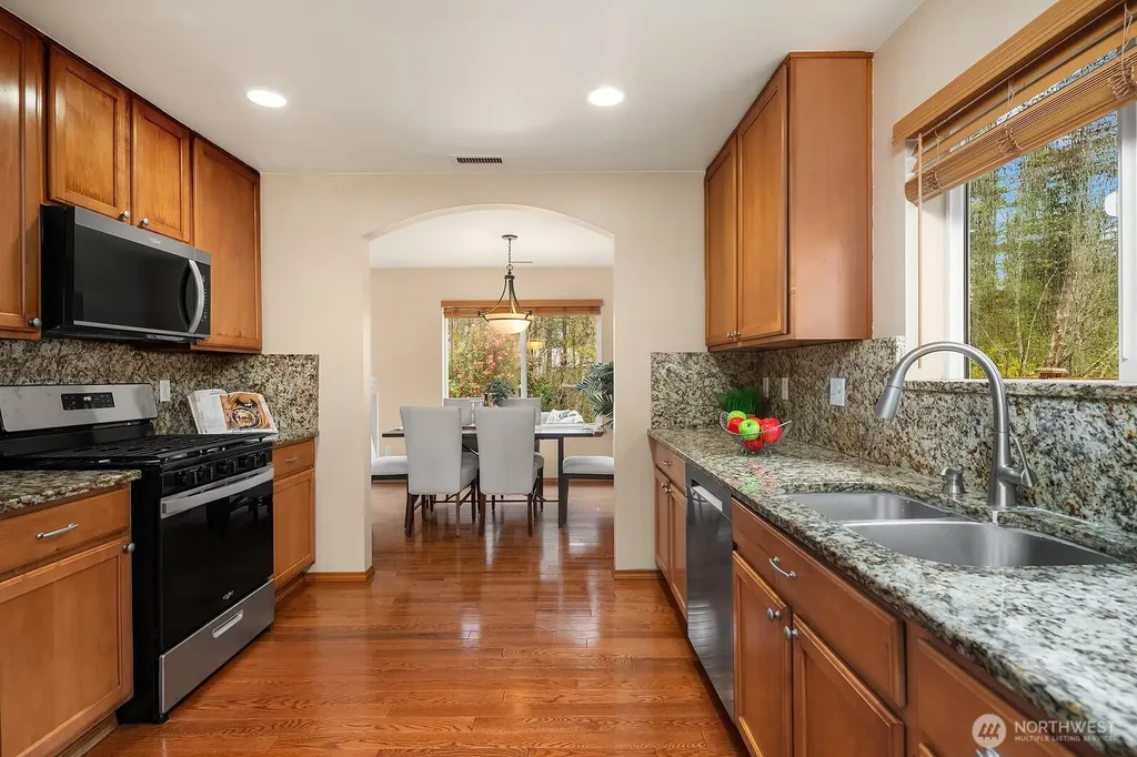 2016 250th Place SE Sammamish WA 98075