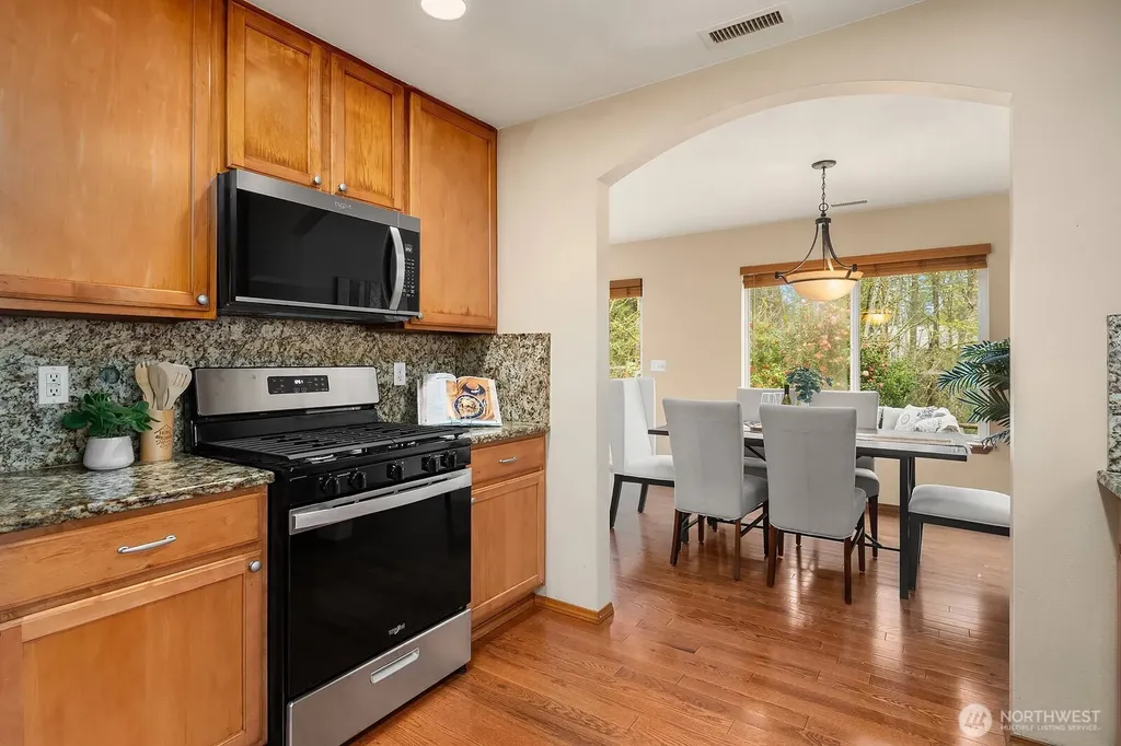 2016 250th Place SE Sammamish WA 98075