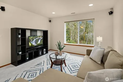 2016 250th Place SE Sammamish WA 98075