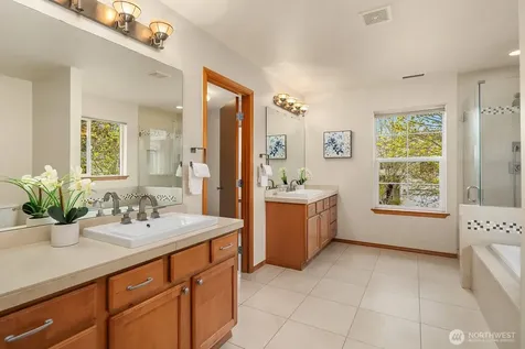 2016 250th Place SE Sammamish WA 98075