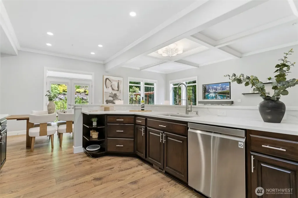 6853 166th Place SE Bellevue WA 98006