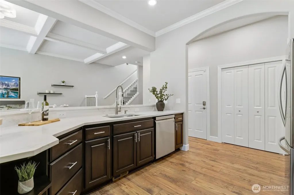 6853 166th Place SE Bellevue WA 98006