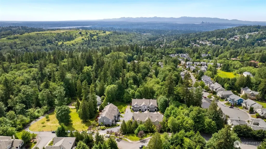 6853 166th Place SE Bellevue WA 98006