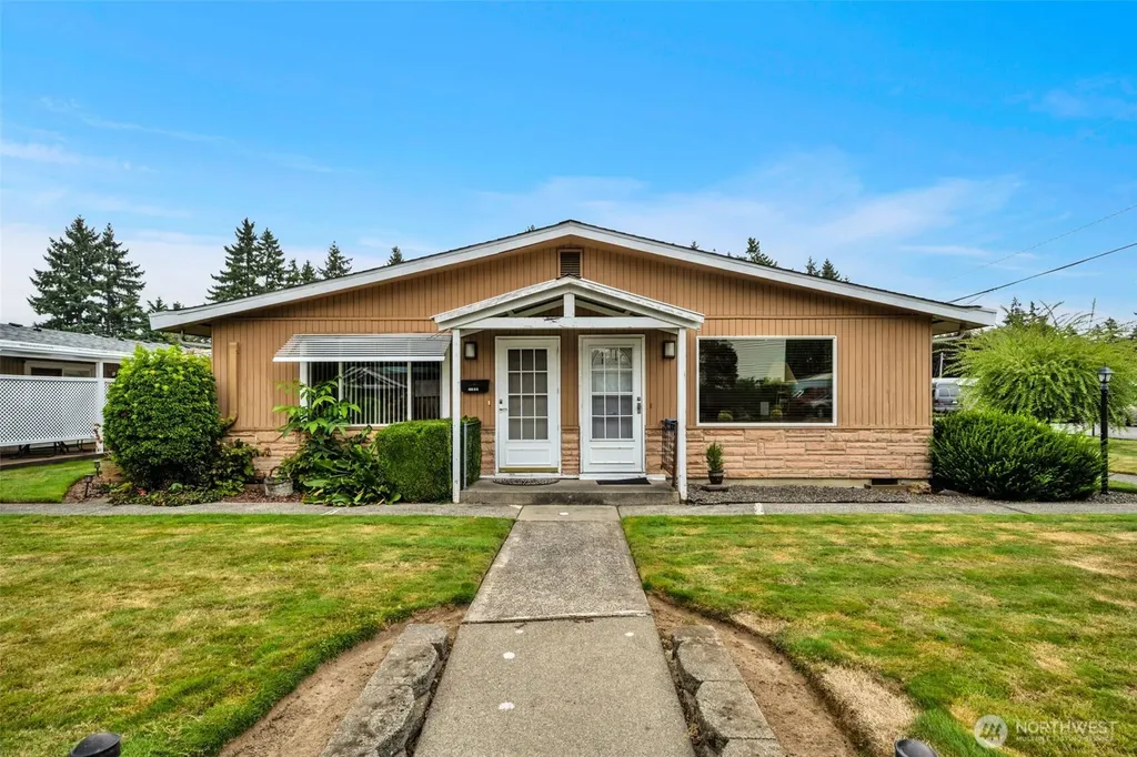 335 7th Place SE Puyallup WA 98372