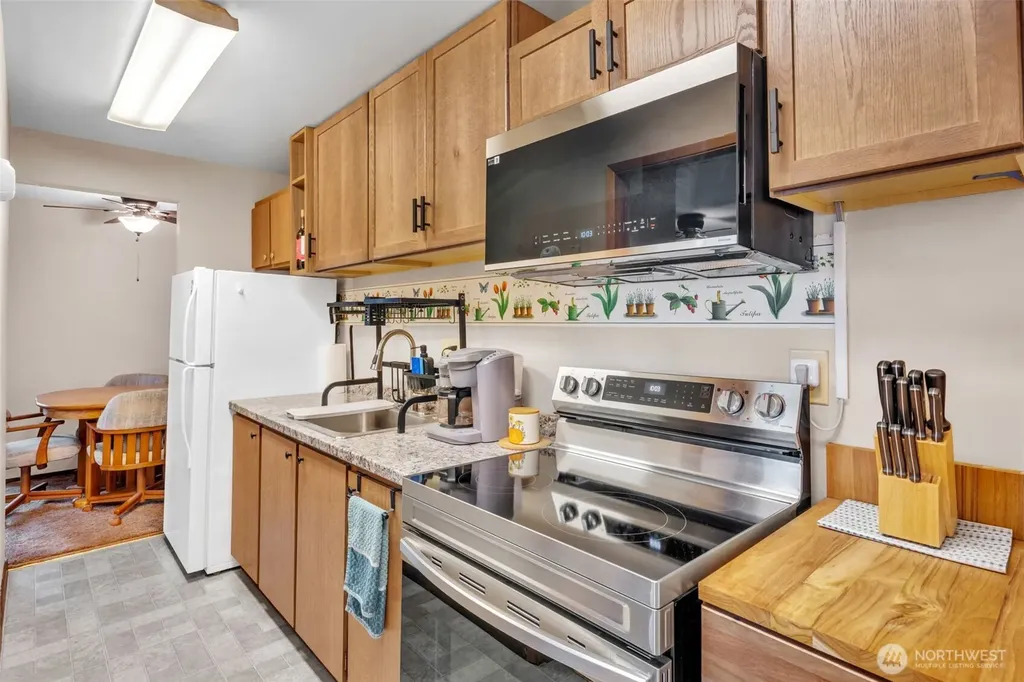 335 7th Place SE Puyallup WA 98372