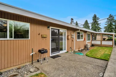 335 7th Place SE Puyallup WA 98372