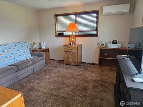 335 7th Place SE Puyallup WA 98372