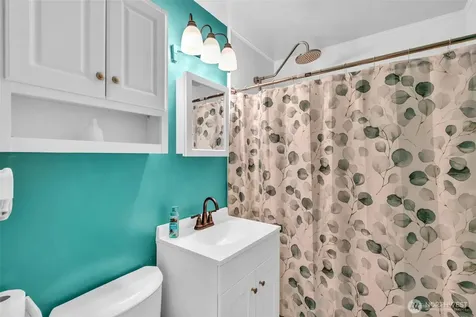 335 7th Place SE Puyallup WA 98372