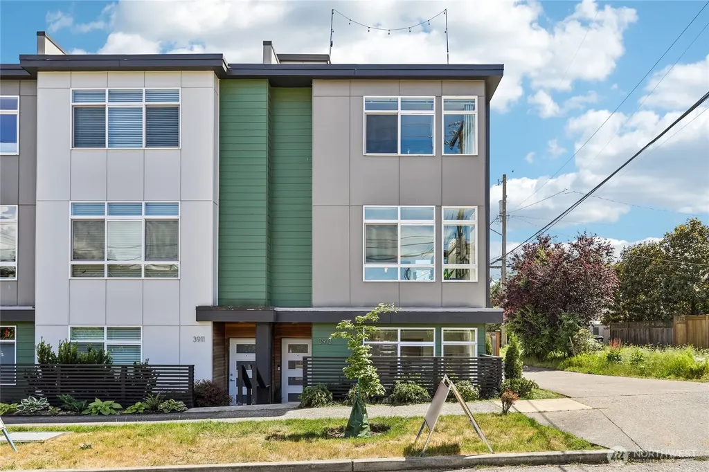 3913 SW Hudson Street Seattle WA 98116