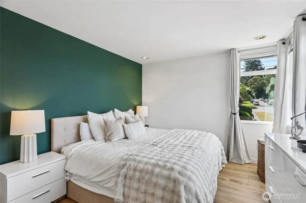 3913 SW Hudson Street Seattle WA 98116
