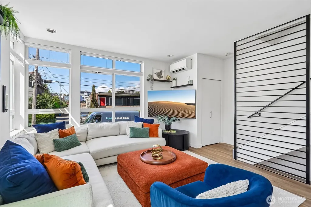 3913 SW Hudson Street Seattle WA 98116