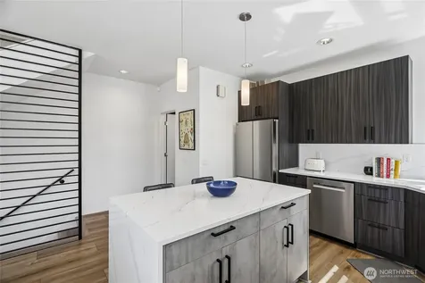 3913 SW Hudson Street Seattle WA 98116