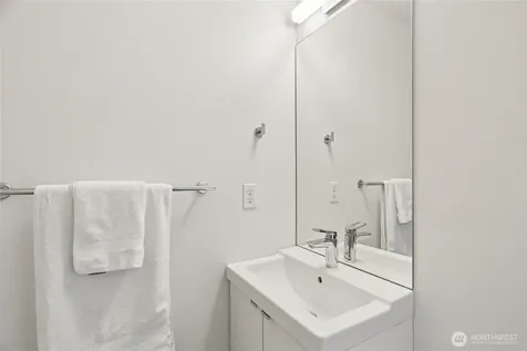3913 SW Hudson Street Seattle WA 98116