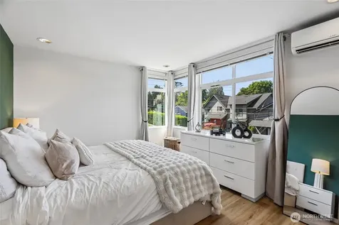3913 SW Hudson Street Seattle WA 98116