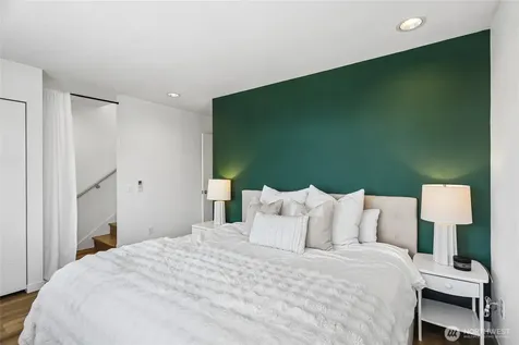 3913 SW Hudson Street Seattle WA 98116