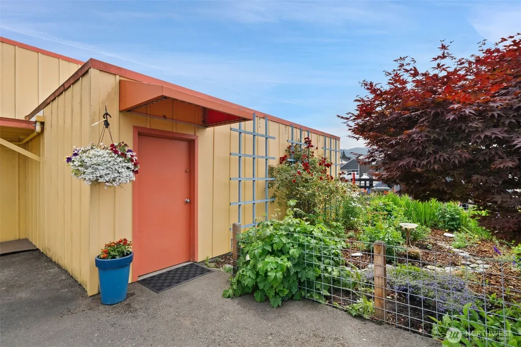710 S Lincoln Street Sequim WA 98362
