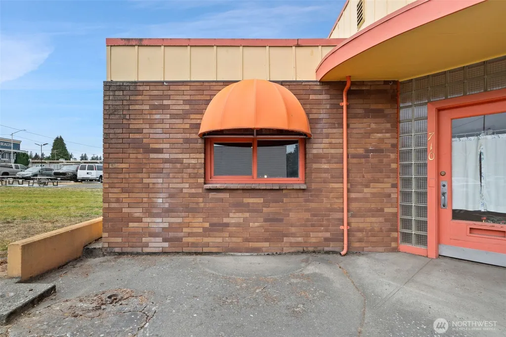 710 S Lincoln Street Sequim WA 98362