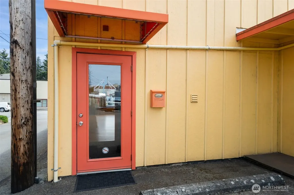 710 S Lincoln Street Sequim WA 98362