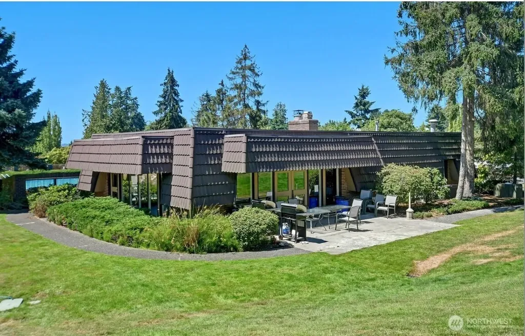 11208 NE 68th Street Kirkland WA 98033