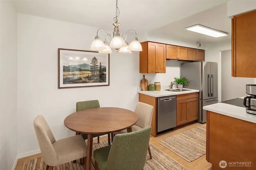 11208 NE 68th Street Kirkland WA 98033