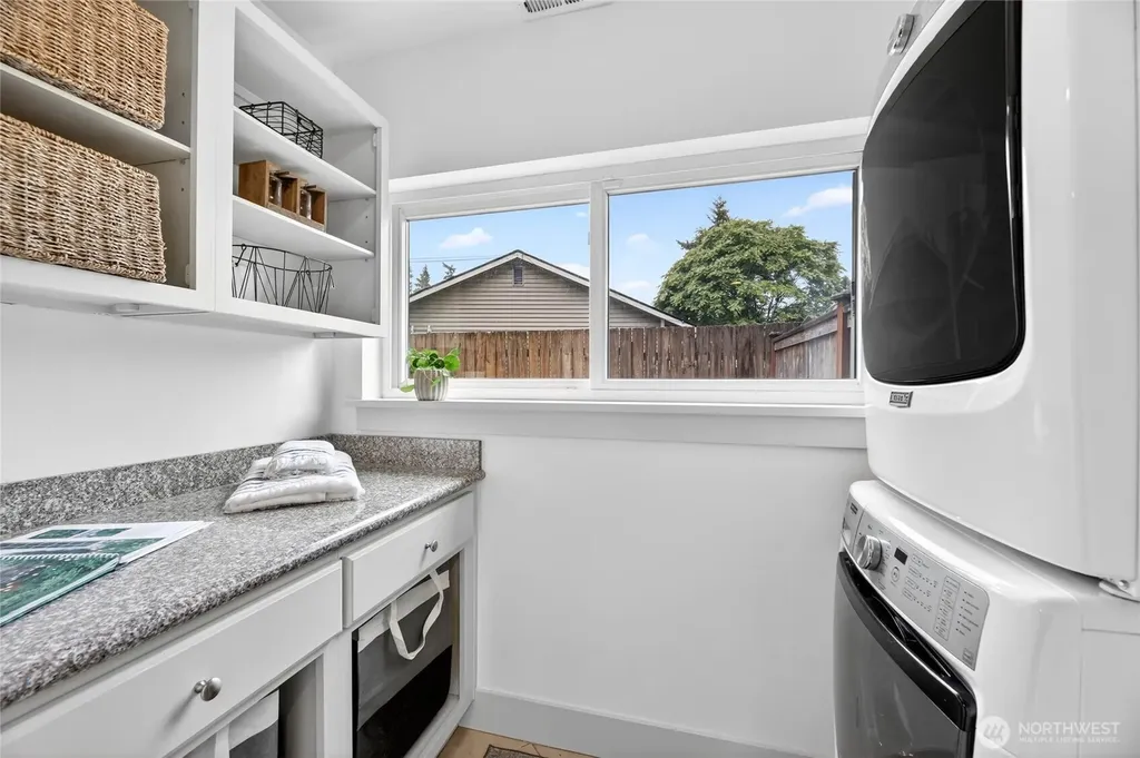 22207 48th Avenue W Mountlake Terrace WA 98043
