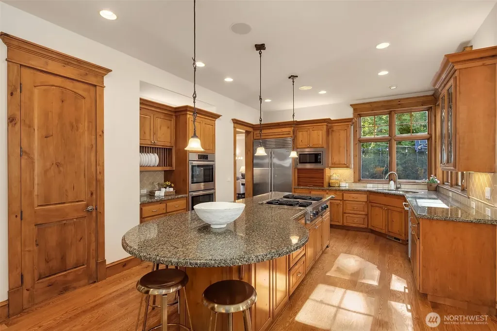 12419 205th Place NE Woodinville WA 98077