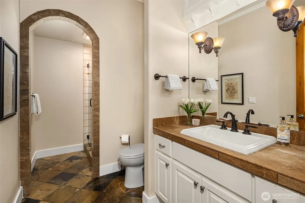 12419 205th Place NE Woodinville WA 98077