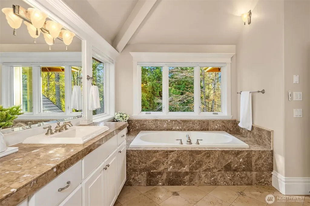 12419 205th Place NE Woodinville WA 98077