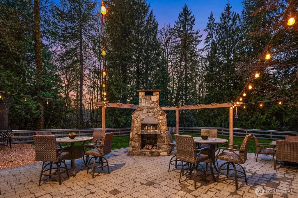 12419 205th Place NE Woodinville WA 98077