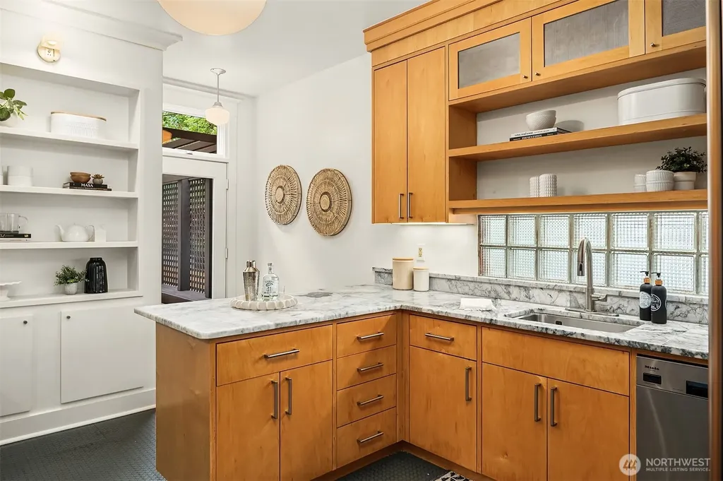 4715 Densmore Avenue N Seattle WA 98103