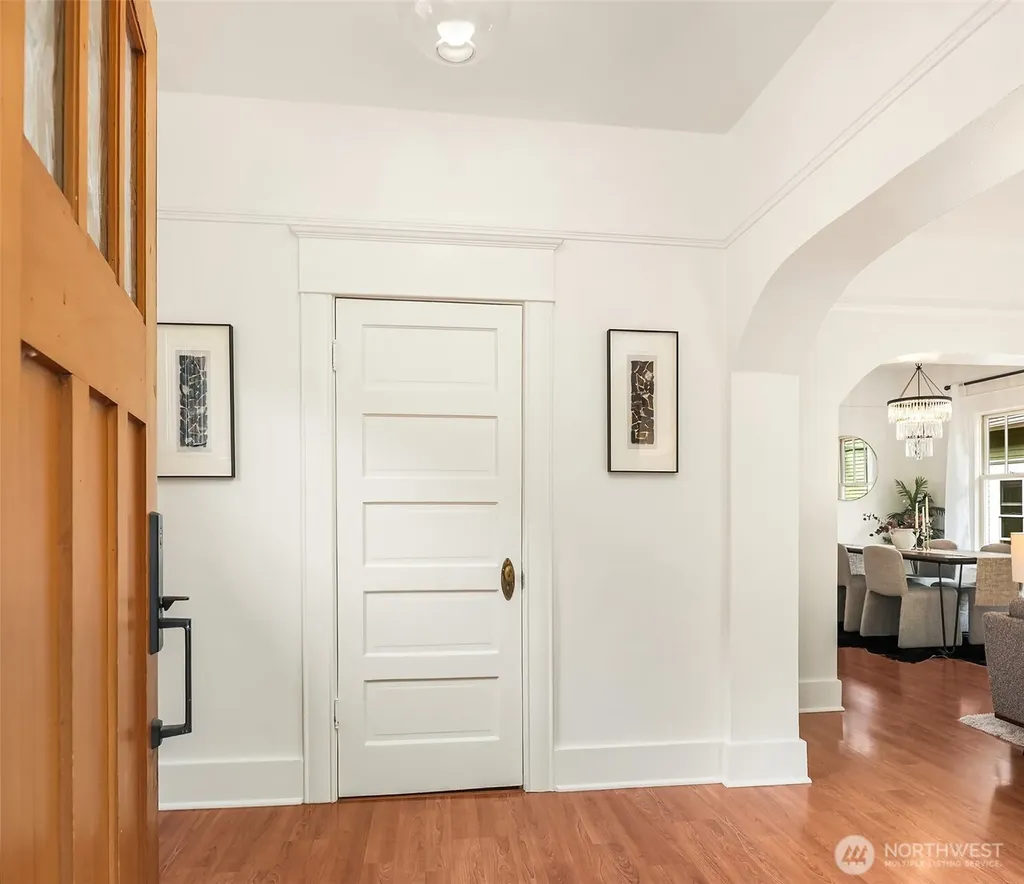 4715 Densmore Avenue N Seattle WA 98103