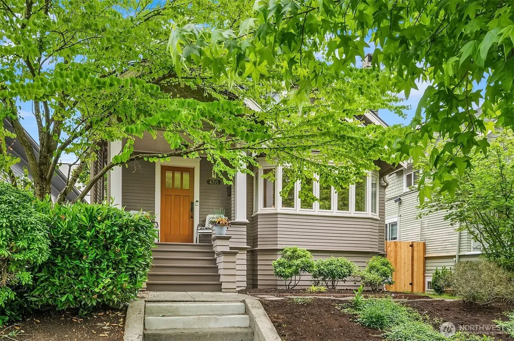 4715 Densmore Avenue N Seattle WA 98103