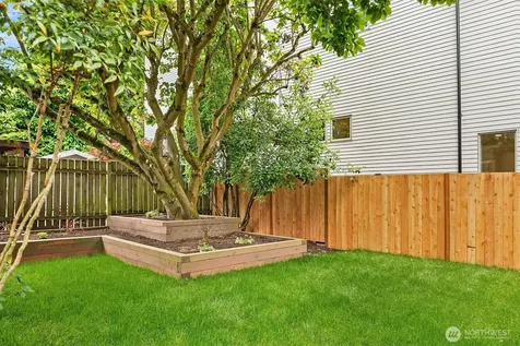 4715 Densmore Avenue N Seattle WA 98103
