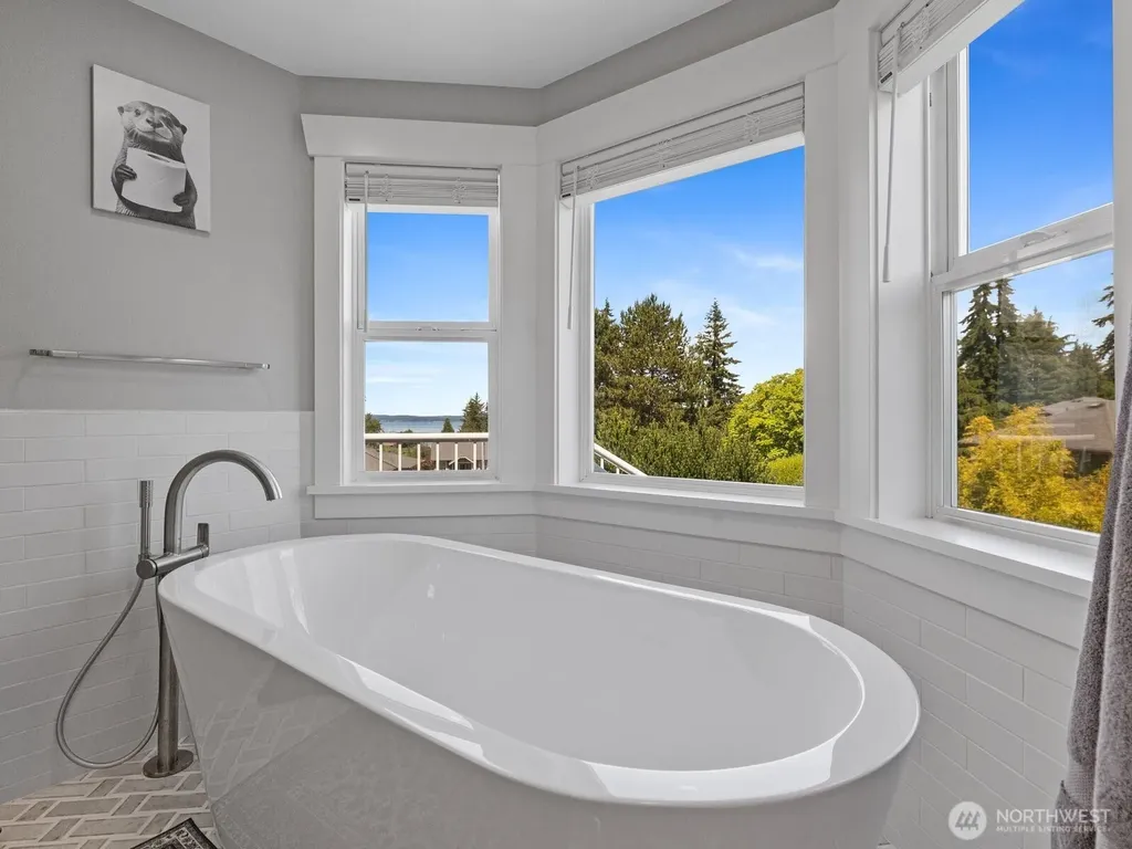 4909 Chinook Drive Everett WA 98203