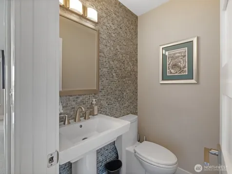 4909 Chinook Drive Everett WA 98203