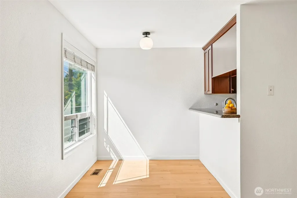 717 NW 70th Street Seattle WA 98117