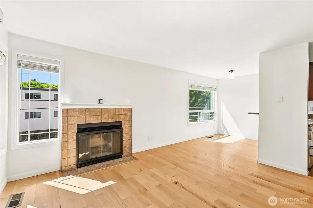 717 NW 70th Street Seattle WA 98117