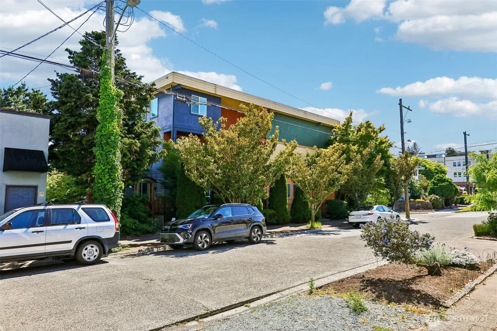 717 NW 70th Street Seattle WA 98117
