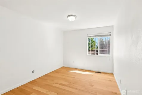 717 NW 70th Street Seattle WA 98117