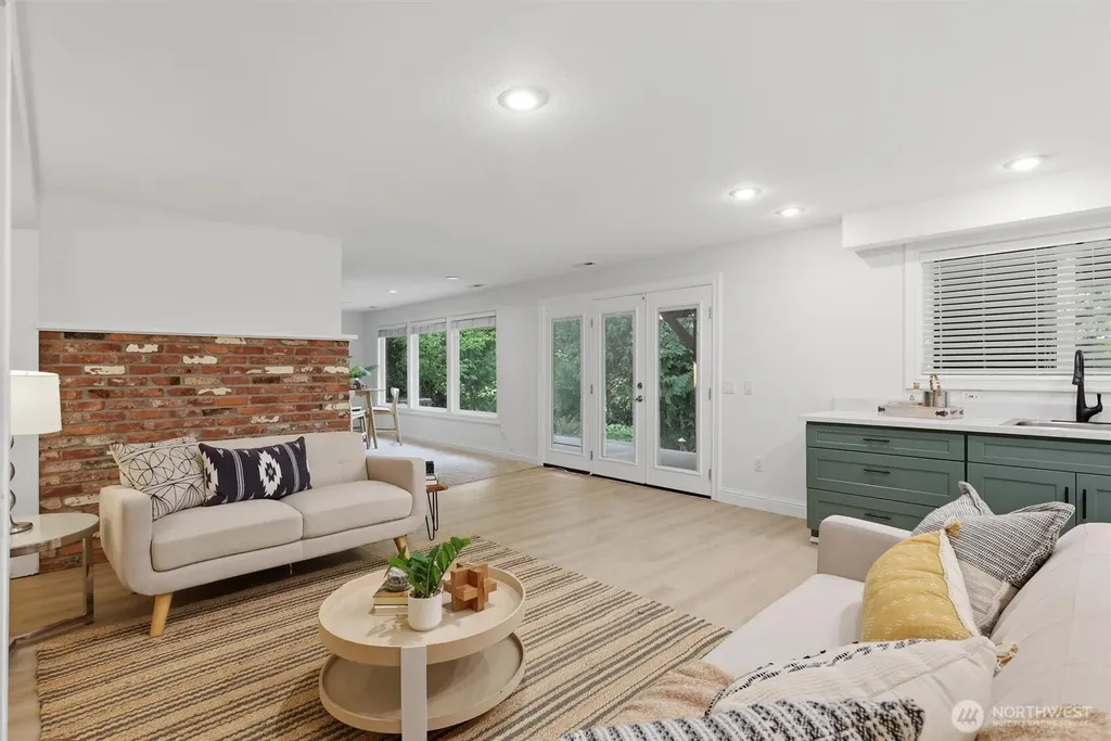 20224 SE 26th Street Sammamish WA 98075