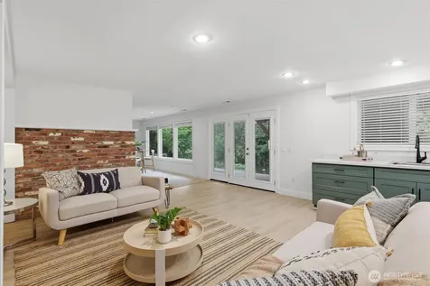 20224 SE 26th Street Sammamish WA 98075