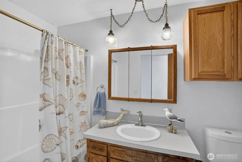 2001 Skyline Way Anacortes WA 98221