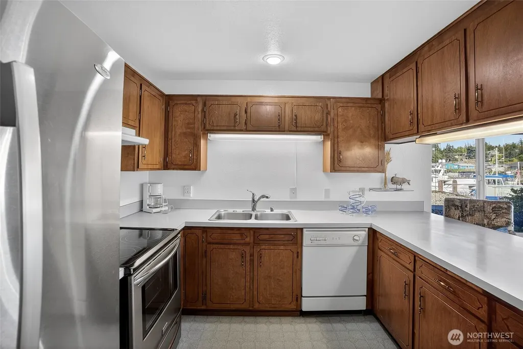 2001 Skyline Way Anacortes WA 98221