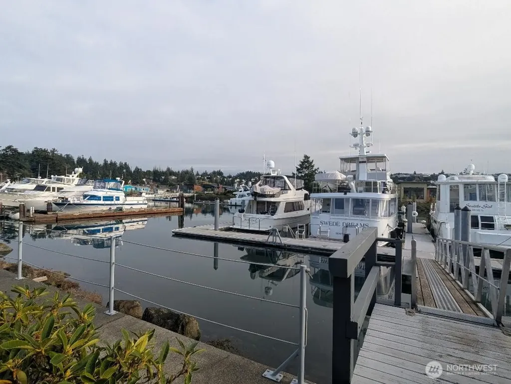 2001 Skyline Way Anacortes WA 98221